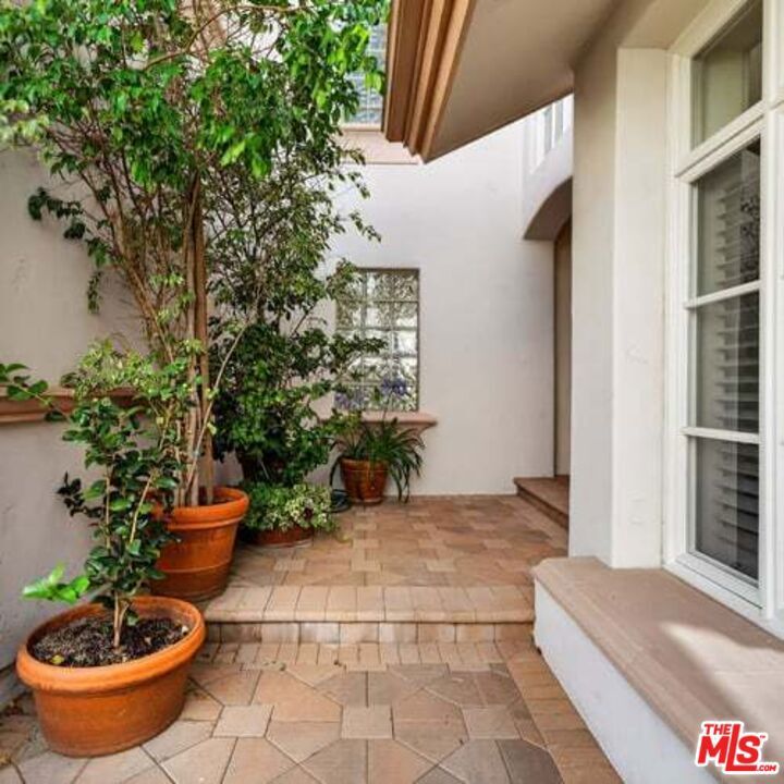 Property Photo:  12699 Promontory Road  CA 90049 