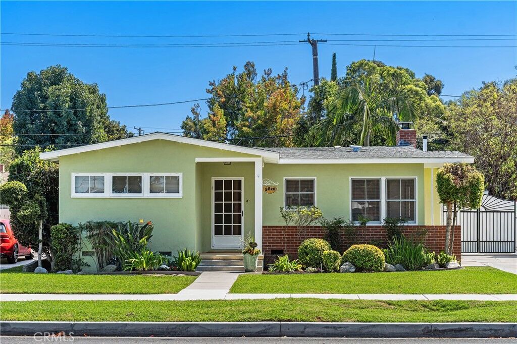 Property Photo:  5820 E Pavo  CA 90808 