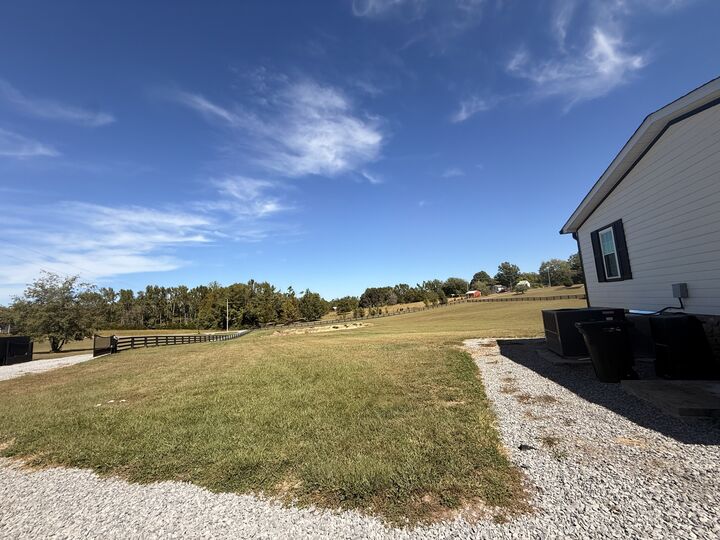 Property Photo: 284 Paul Thompson Rd TN 37022
