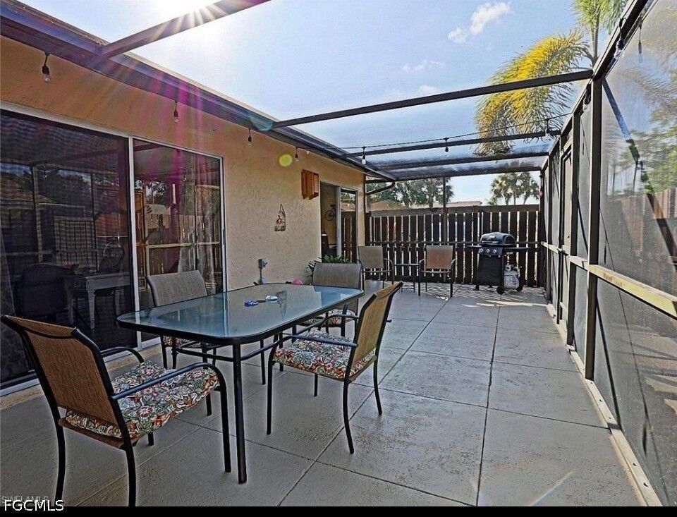 Property Photo:  6310 Royal Woods Drive  FL 33908 