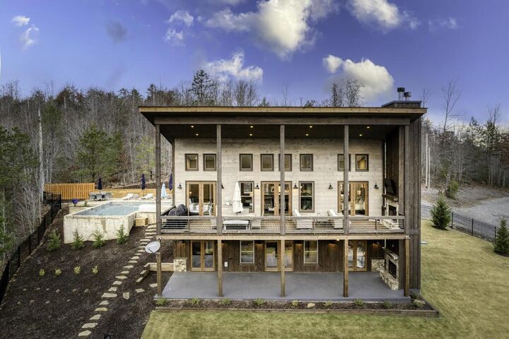 Property Photo: 1083 Synacia Drive GA 30559