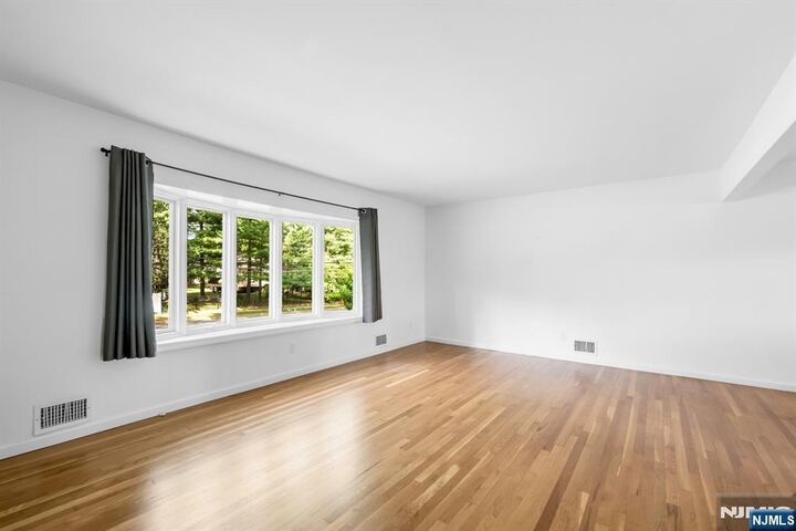 Property Photo: 30 Smithfield Road NJ 07463