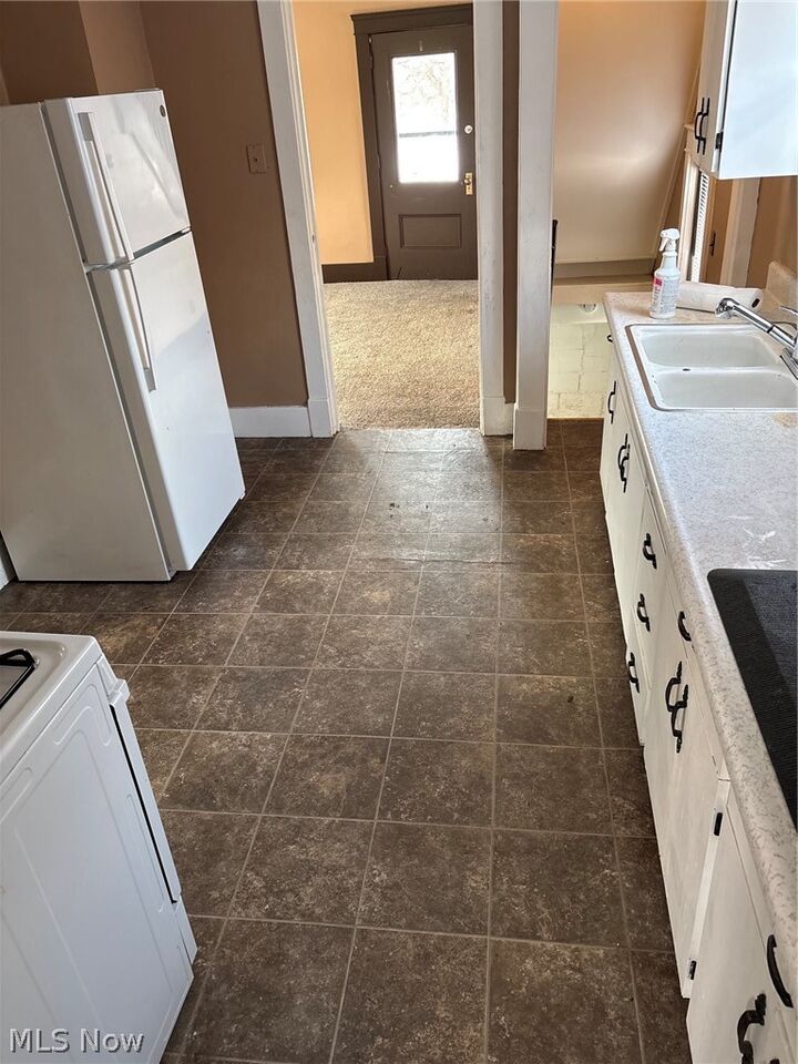 Property Photo:  1587 Homewood Avenue SE  OH 44484 