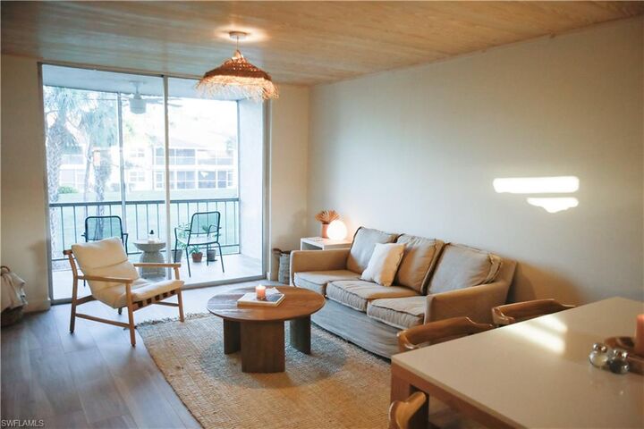 Property Photo:  225 Turtle Lake Ct 207  FL 34105 