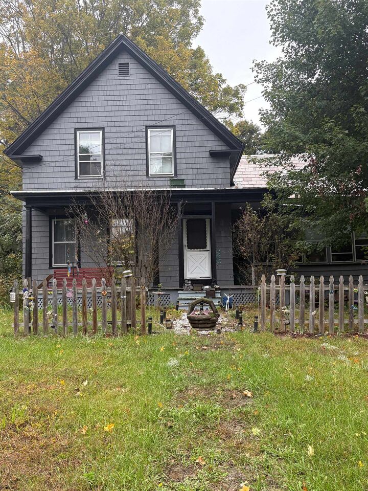 Property Photo:  5 Highland Avenue  NH 03451 