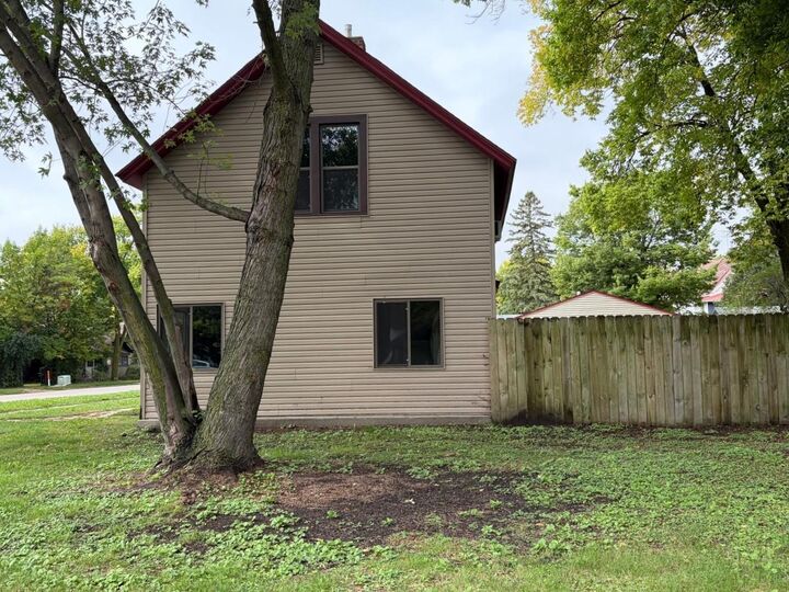 Property Photo:  31 Ripley Street E  MN 55355 