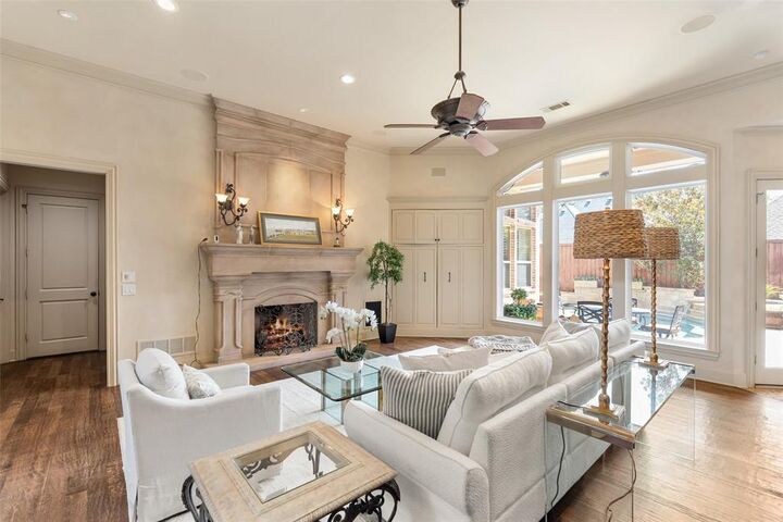 Property Photo:  12010 Edgestone Road  TX 75230 