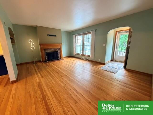 Property Photo:  1130 E 5th Street  NE 68025 