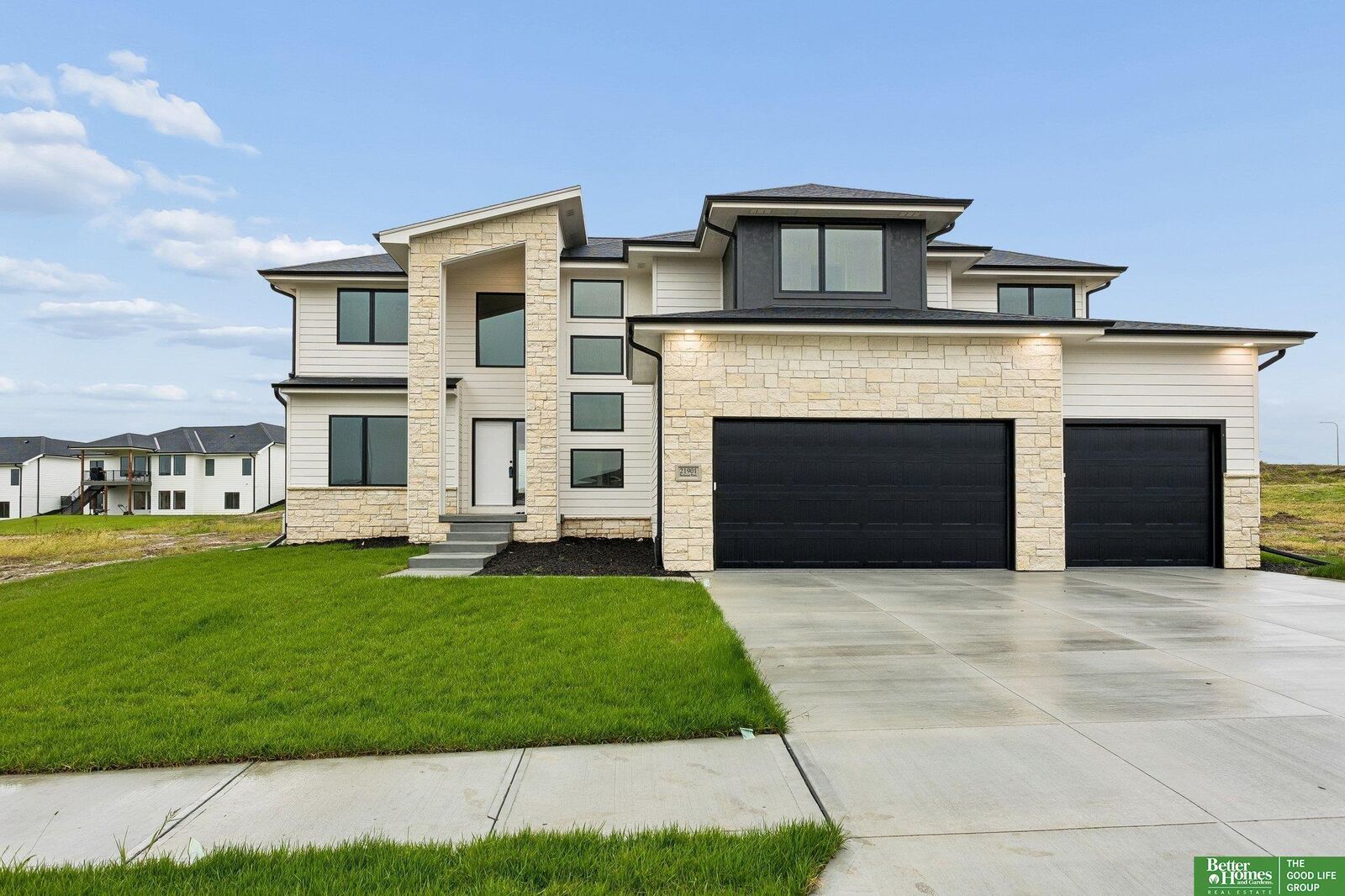 Property Photo:  21901 Buchanan Parkway  NE 68028 
