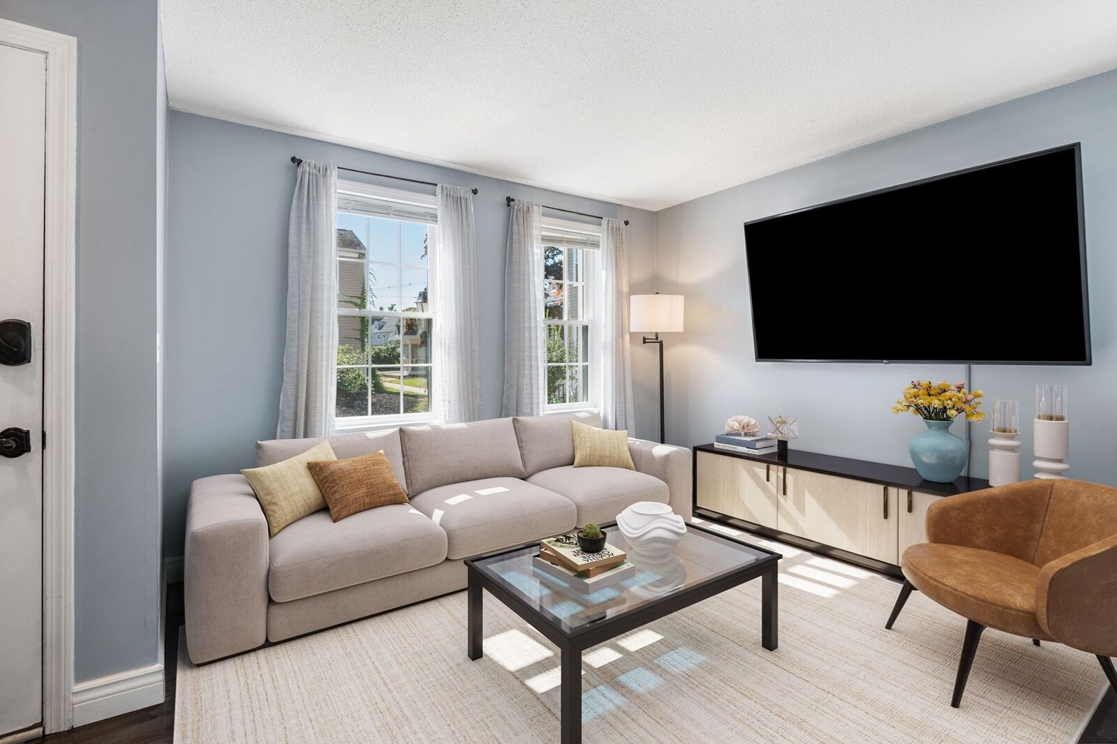 Property Photo:  129 Lowell Street 4  MA 01960 