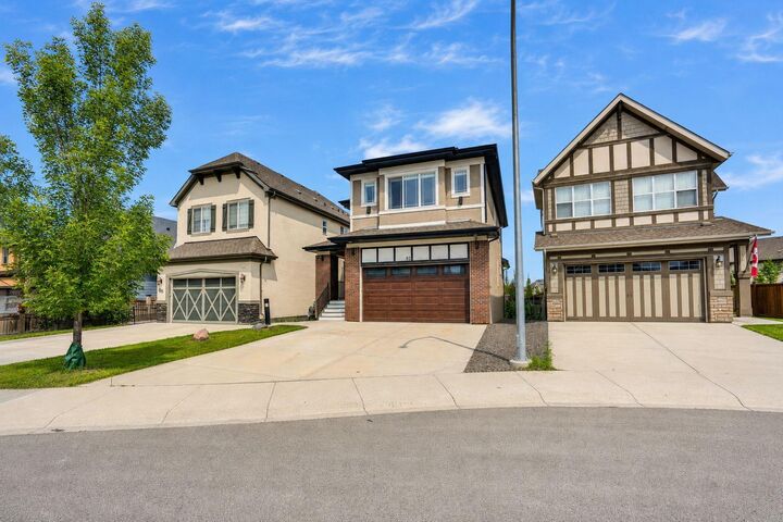 Property Photo:  92 Masters Court SE  AB T3M 2B8 