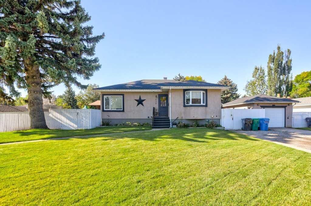 Property Photo:  430 Dieppe Boulevard S  AB T1J 3X1 