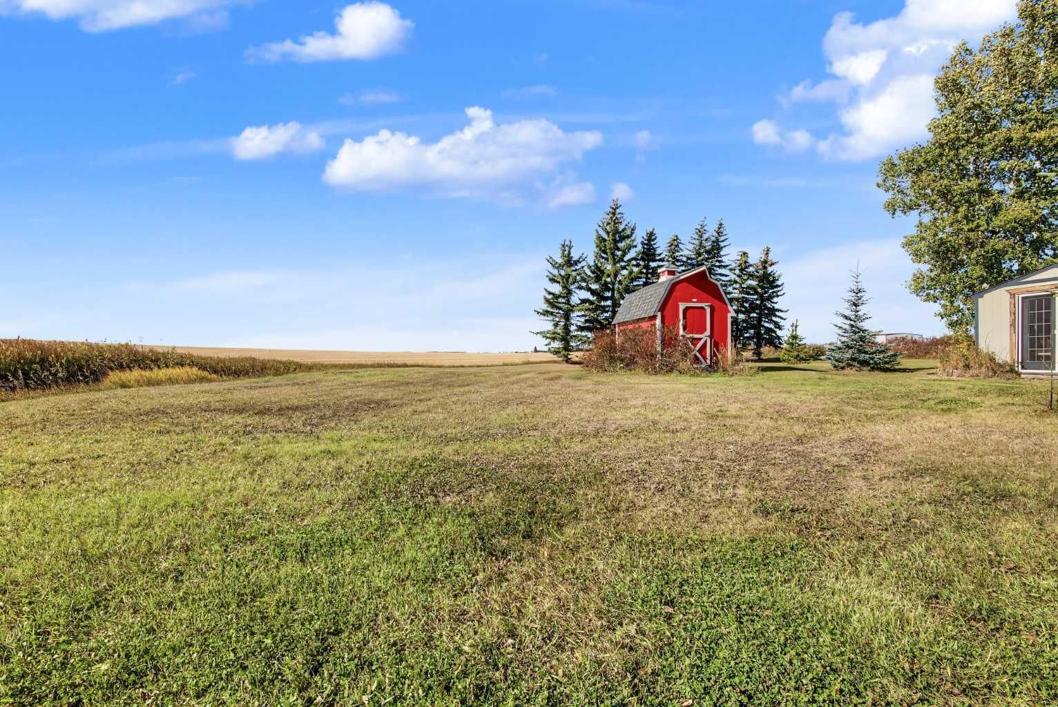 Property Photo:  10026 96A Avenue  AB T0H 2J0 