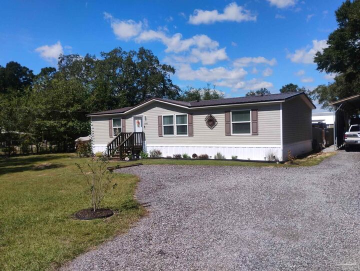 Property Photo: 8680 John Hamm Rd FL 32583