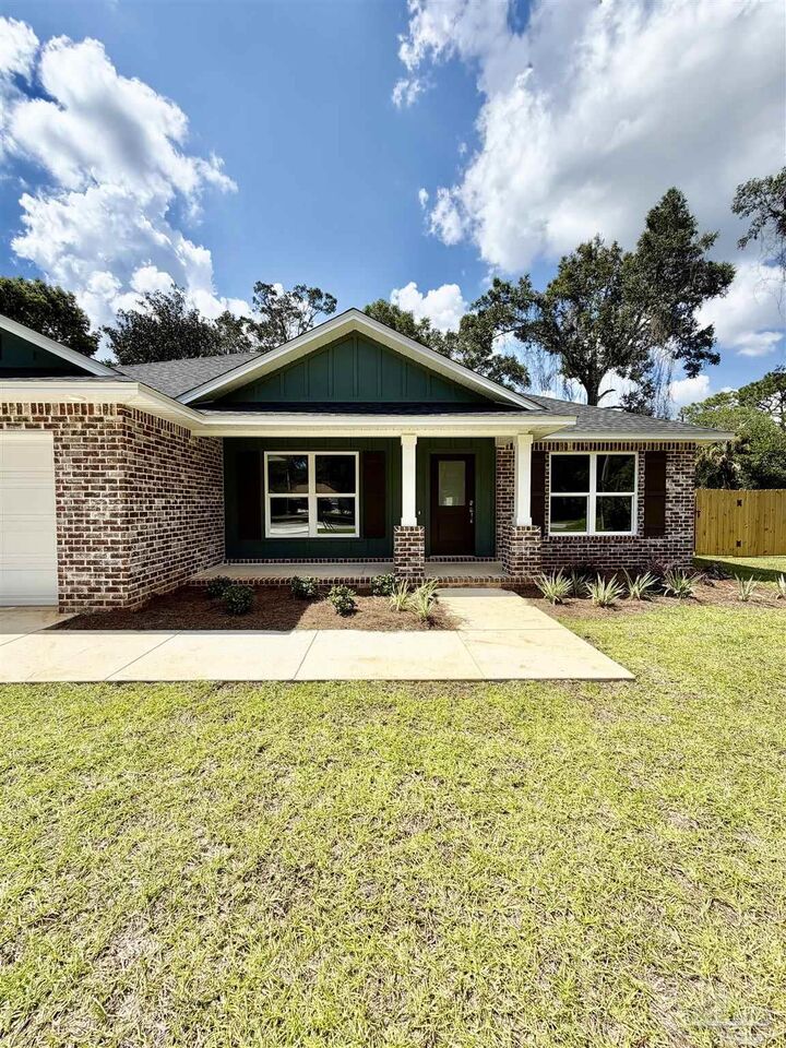 Property Photo: 2003 Blakely Ave FL 32507