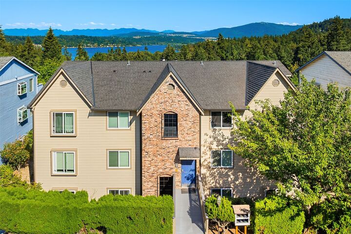Property Photo: 3410 161st Court SE 32 WA 98008