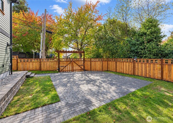 Property Photo: 1403 31st Avenue WA 98122