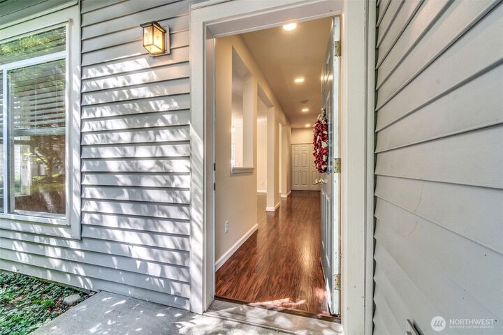 Property Photo:  18012 NE 94th Court 1  WA 98052 