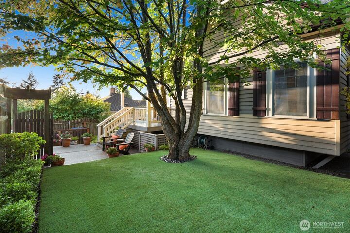 Property Photo:  3780 SW Grayson Street  WA 98126 