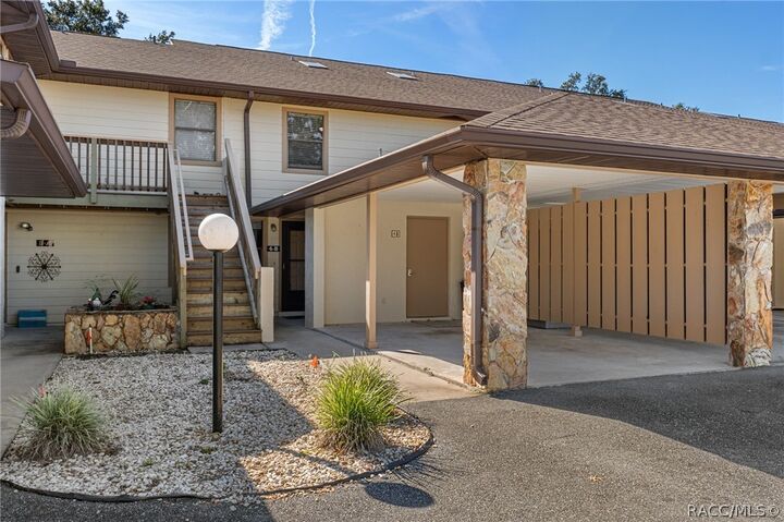 Property Photo:  340 E Glassboro Court 4B  FL 34442 