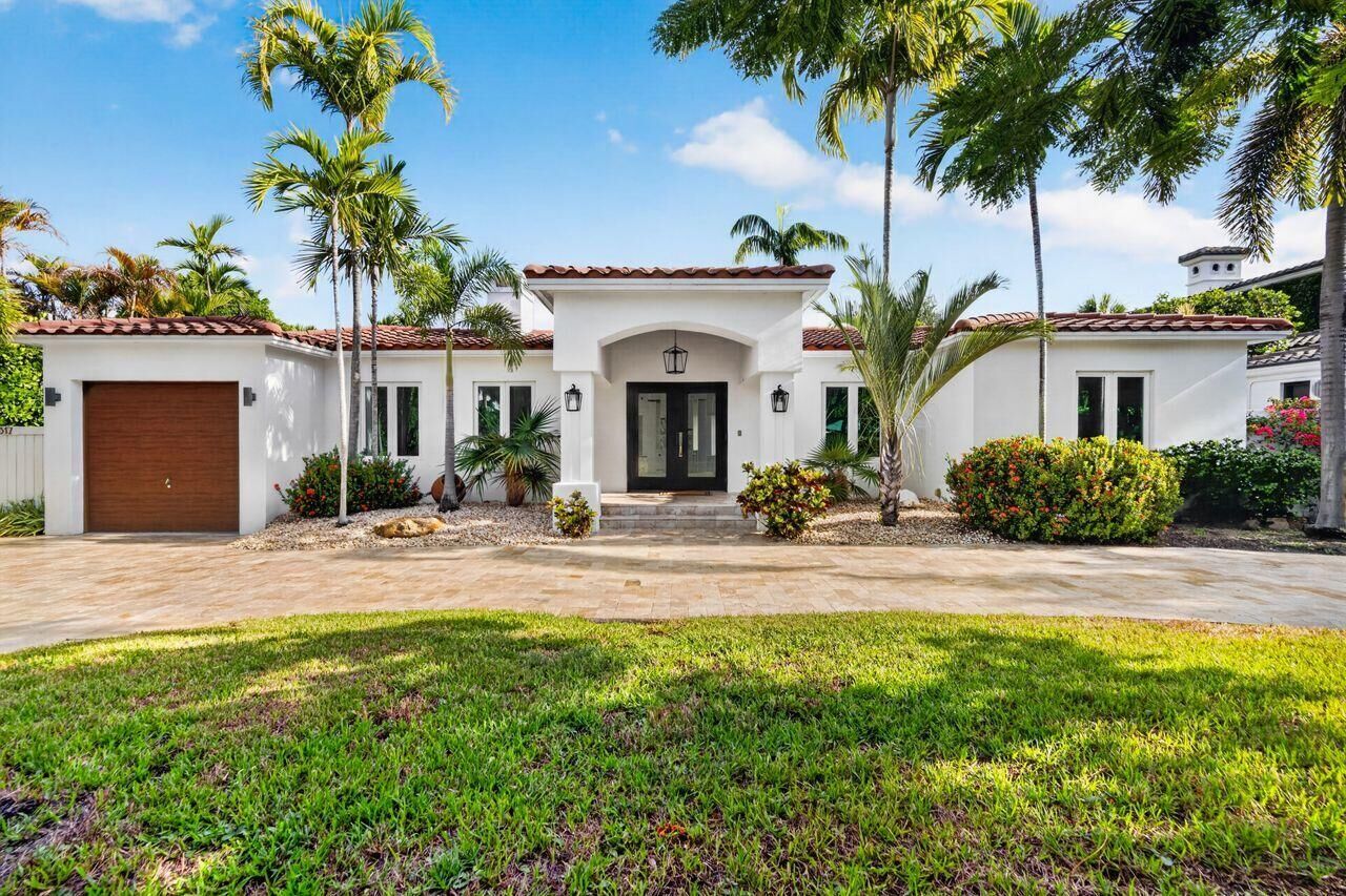 Property Photo:  2317 NE 12th Street  FL 33304 
