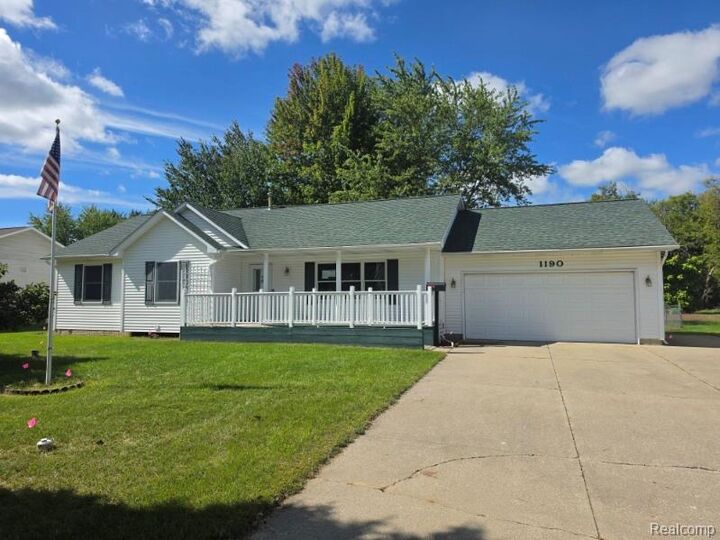 Property Photo: 1190 Kettering Street MI 48509