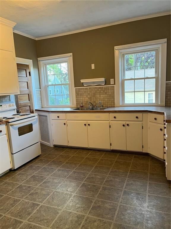 Property Photo:  71 Chapel Street 2  RI 02865 