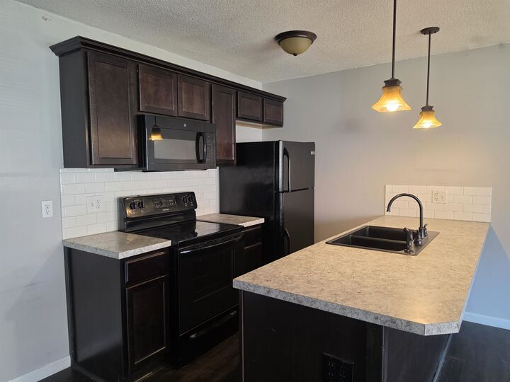 Property Photo: 1060 N Water KS 67204