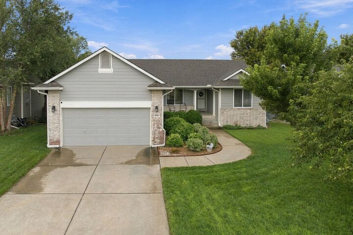 Property Photo: 10701 W Lamp Cir KS 67215