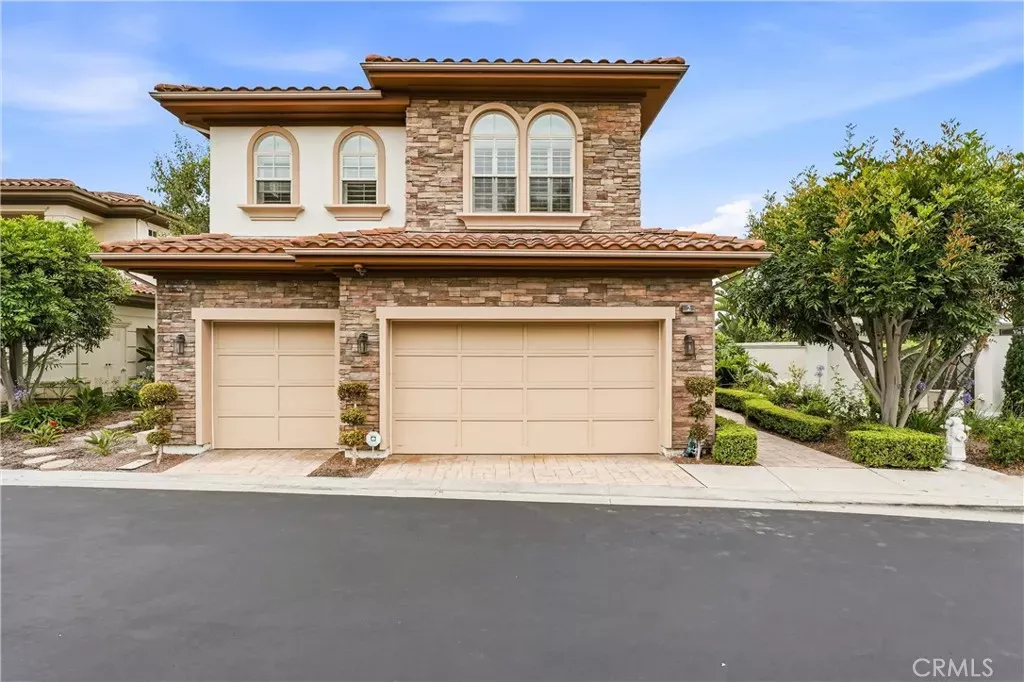 Property Photo:  2 Via Corsica  CA 92629 