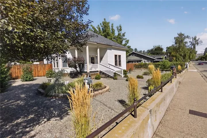 Property Photo:  349 N Oregon Street  CA 96097 