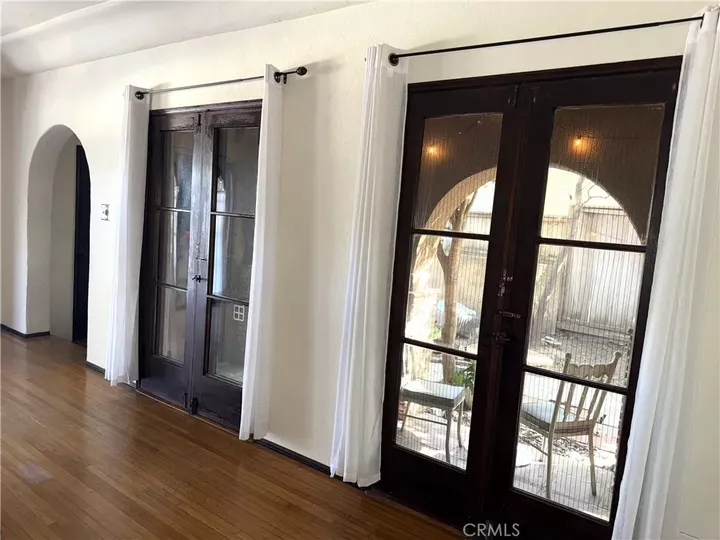 Property Photo:  517 Roswell Avenue  CA 90814 