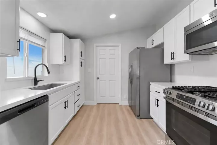 Property Photo:  332 S Ramona  CA 92543 