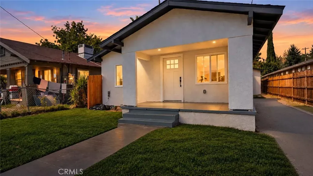 Property Photo: 354 W 13th CA 92405
