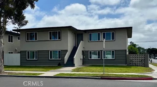 Property Photo:  2902 Peppertree Lane  CA 92626 
