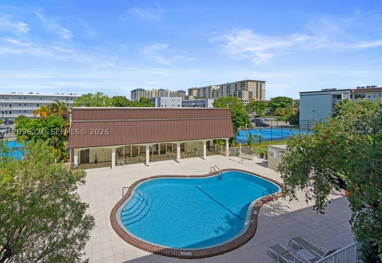 Property Photo:  500 NE 2nd St 225  FL 33004 