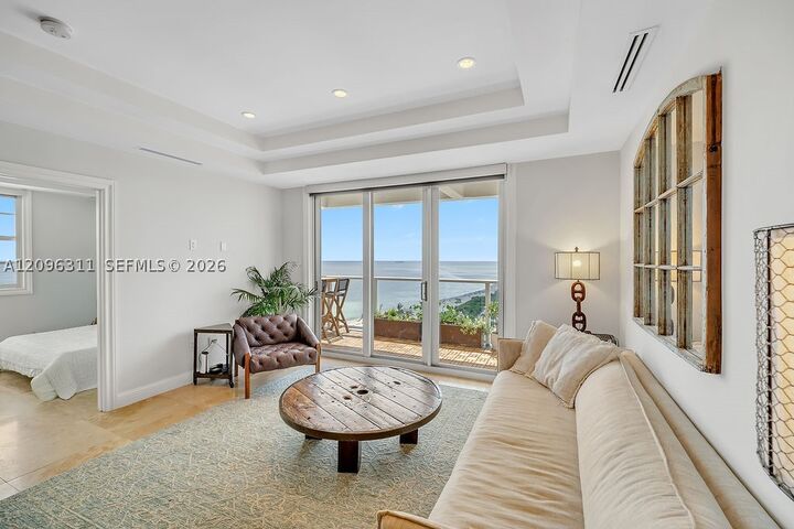 Property Photo:  5701 Collins Ave Ph14  FL 33140 