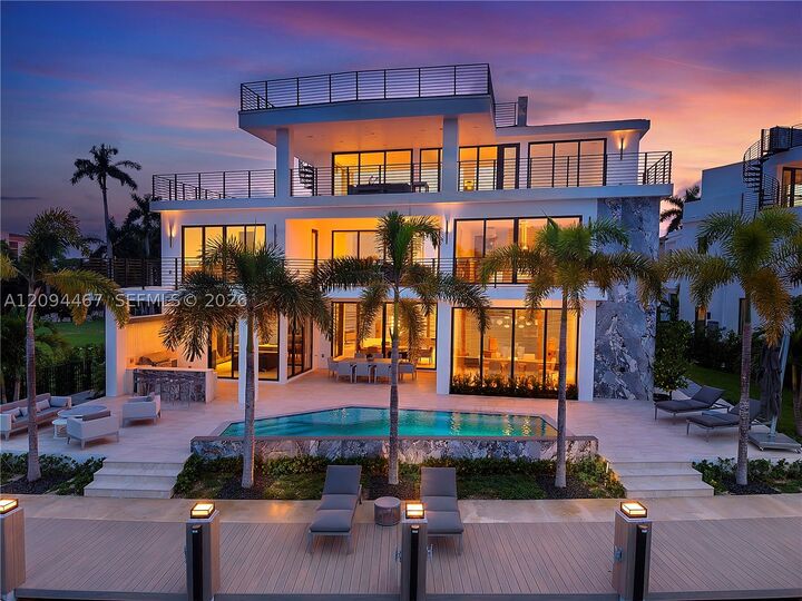 Property Photo: 350 Circle Dr FL 33062