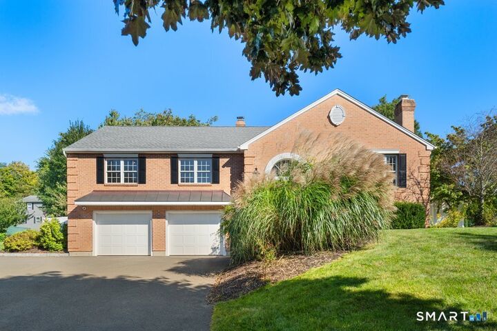 Property Photo:  30 Briarwood Drive  CT 06483 