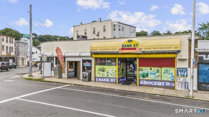 Property Photo:  872 Bank Street  CT 06708 