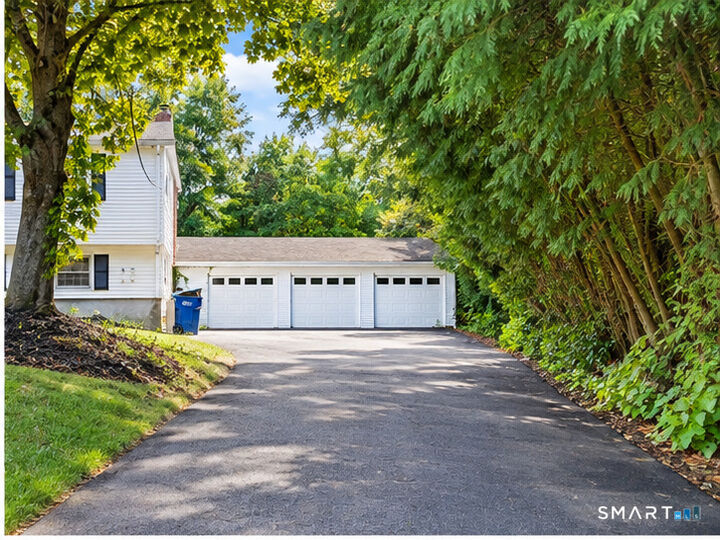 Property Photo: 23 Coach Circle CT 06095