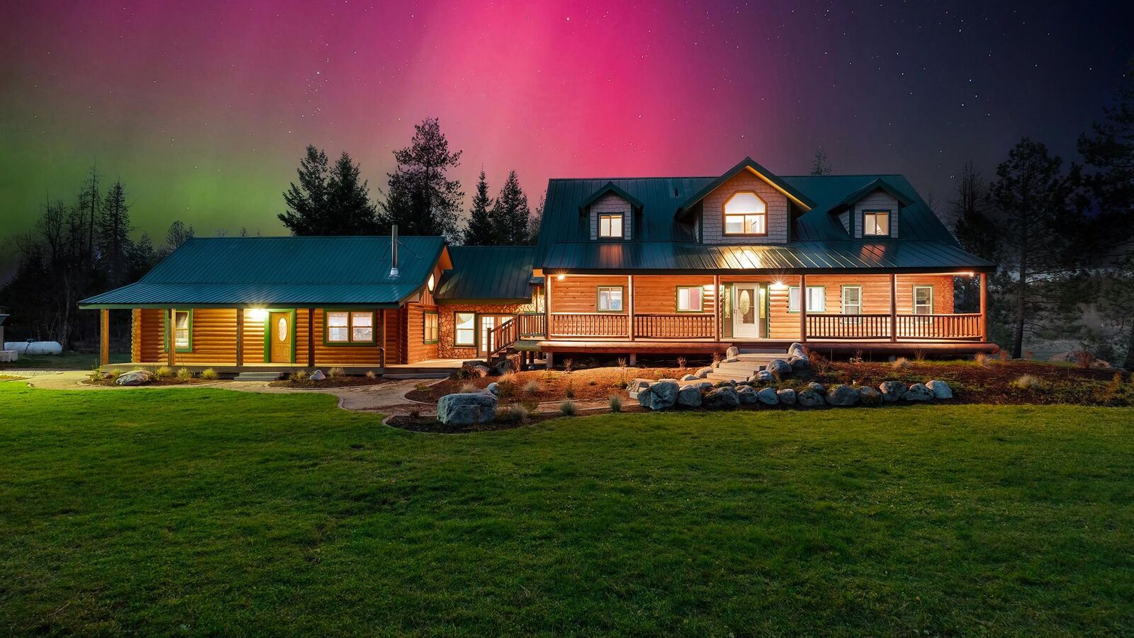 Property Photo: 12621 E Blanchard Rd WA 99009