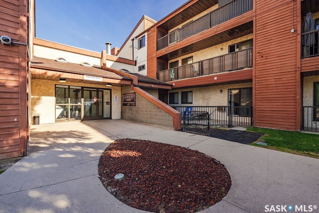 Property Photo:  3302 33rd Street W 212  SK S7L 6C9 