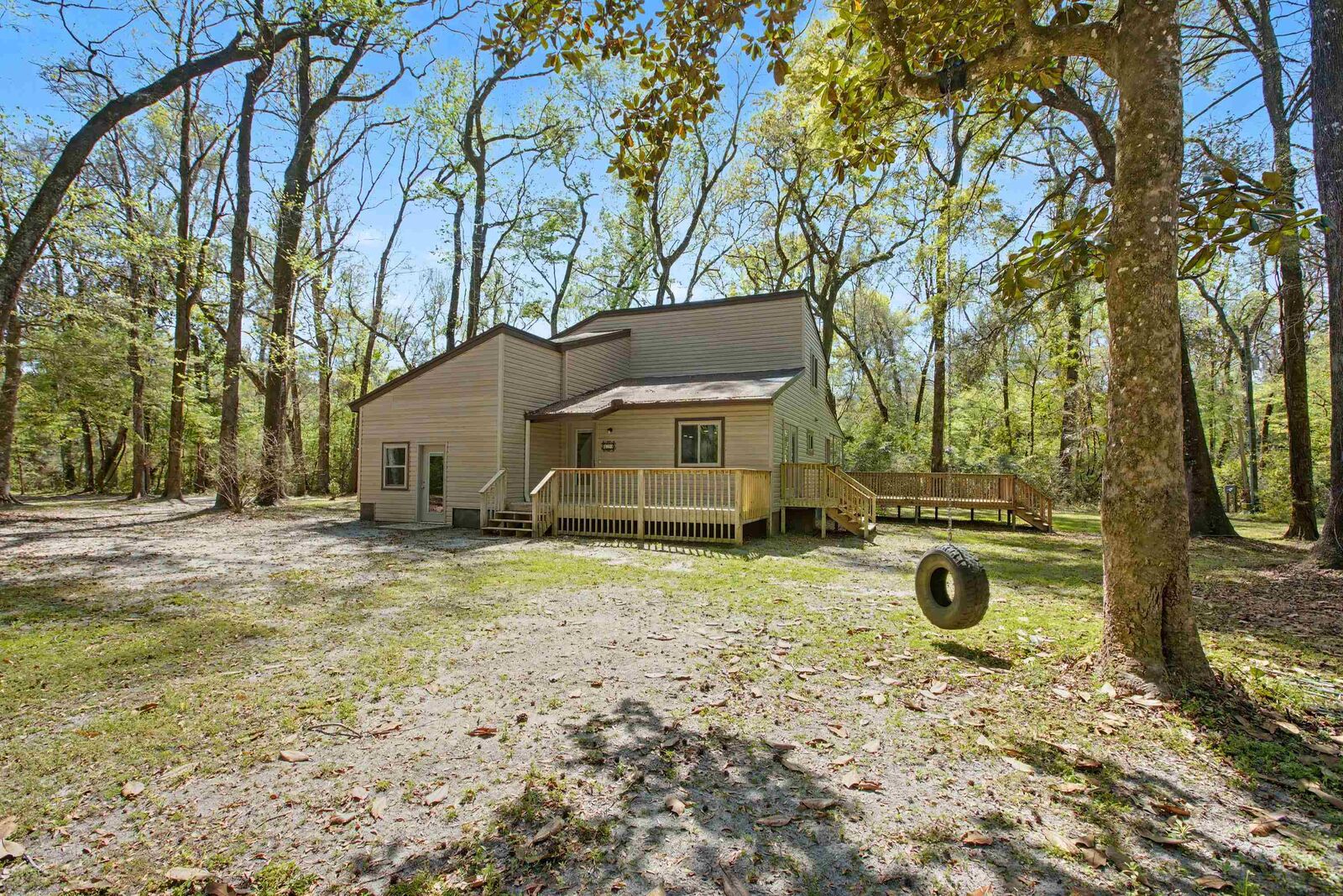 Property Photo: 473 Beechwood Drive FL 32327