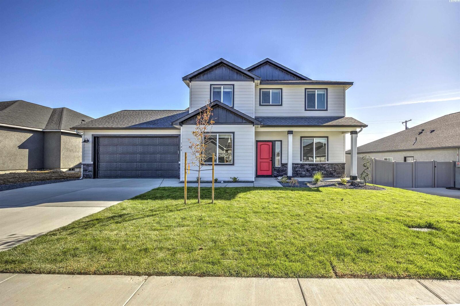 Property Photo:  128 Scott Rd  WA 99350 