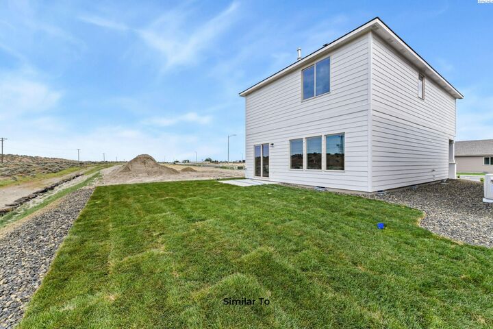 Property Photo: 739 Honeylicious St WA 99352