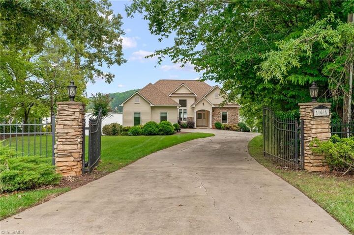 Property Photo: 161 Abbotts Court NC 27292