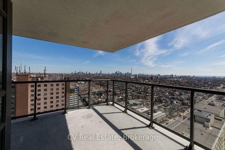 Property Photo:  1410 Dupont Street 2613  ON M6H 0B6 