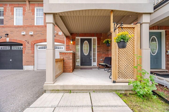 Property Photo:  220 Mortimer Crescent  ON L9T 8N8 