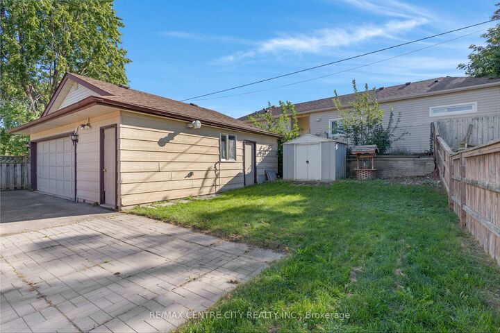 Property Photo:  297 Wilson Avenue  ON N2C 1G9 